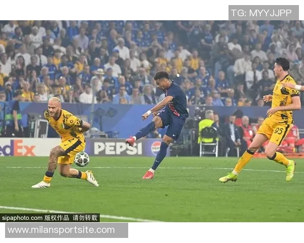 巴黎伤情最新动态阿什拉夫与杜埃积极进行个人康复训练